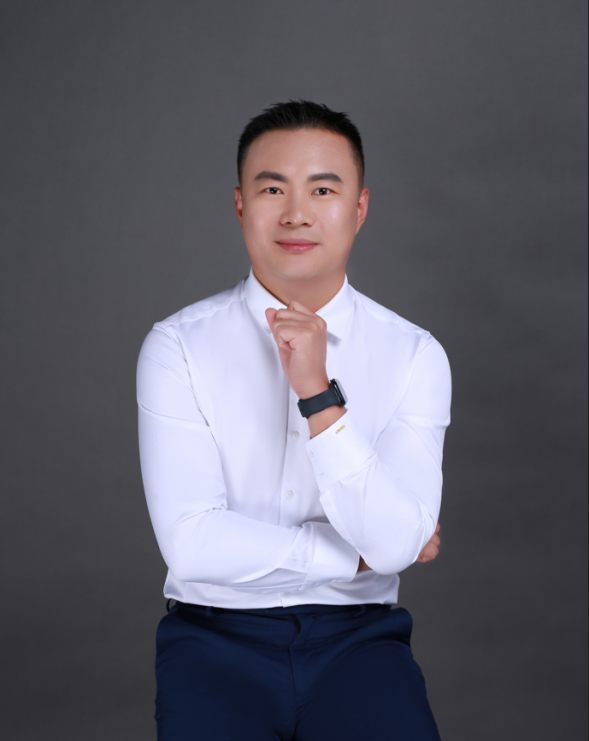 SEO行业进入发展快车道行业翘楚何亚涛现身大学课堂亲授知识(图2) SEO行业进入发展快车道行业翘楚何亚涛现身大学课堂亲授知识(图2)